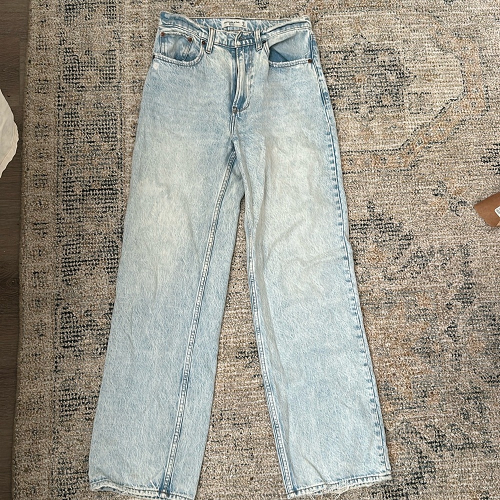 Abercrombie The Loose High Rise long in light color